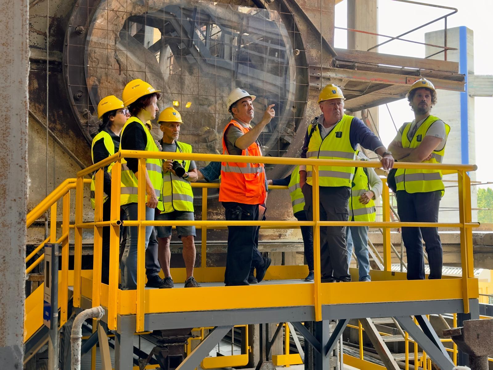 Mining and industrial memory at AREA907